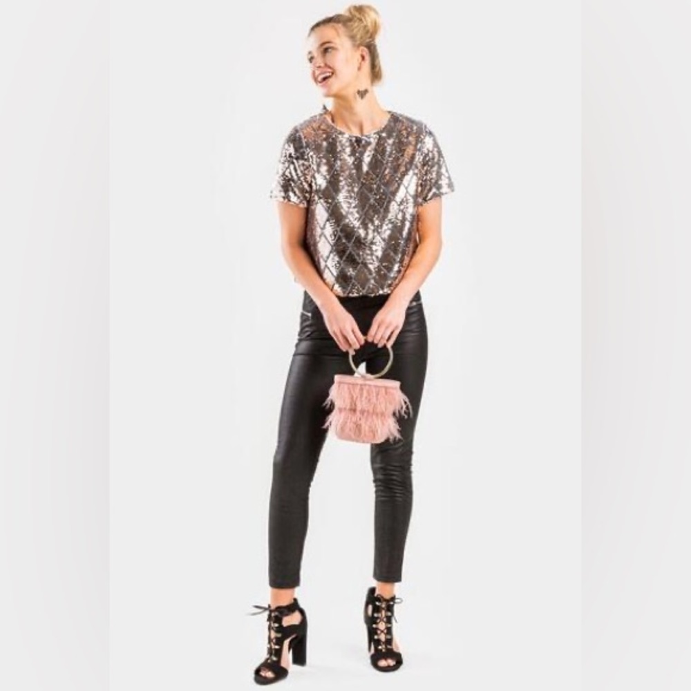FRANCESCA’S | Danny Cropped Reversible Sequins Top.